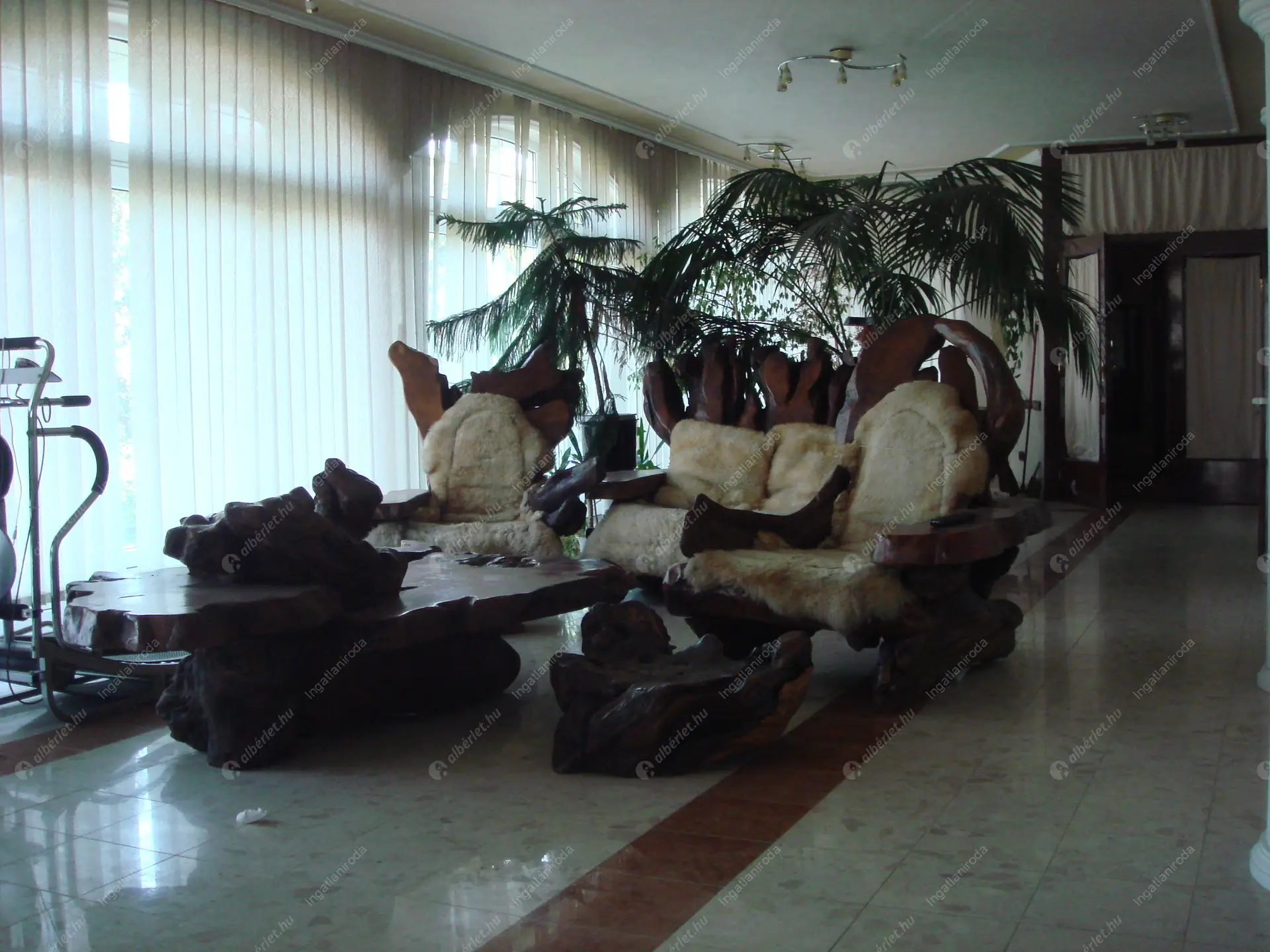 Kiadó albérlet 750000 Ft/hó áron: Fót,  Sport utca. Mérete: 330 nm, 6 szobás | Alberlet.hu - 5830600