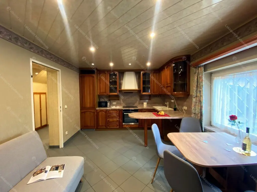 Kiadó albérlet 280000 Ft/hó áron: Fót,  Szent benedek utca . Mérete: 62 nm, 3 szobás | Alberlet.hu - 6686328