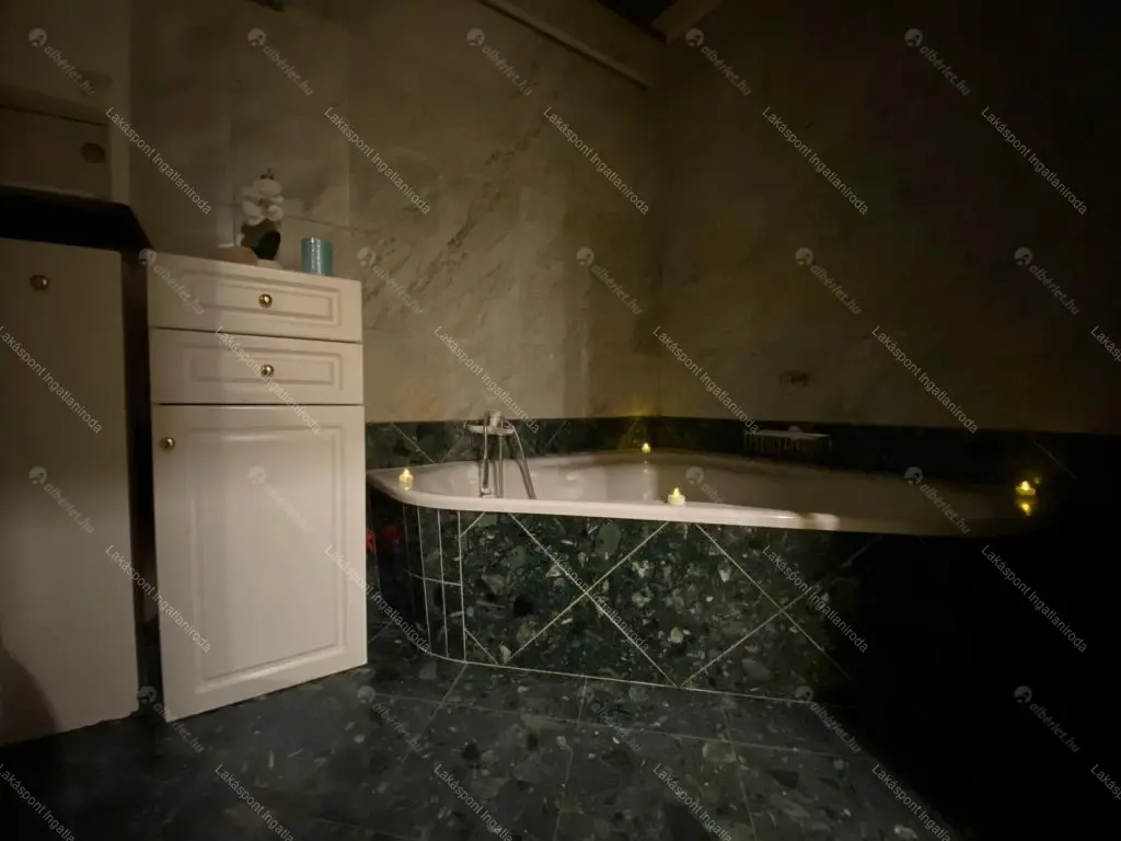 Kiadó albérlet 280000 Ft/hó áron: Fót,  Szent benedek utca . Mérete: 62 nm, 3 szobás | Alberlet.hu - 6686332