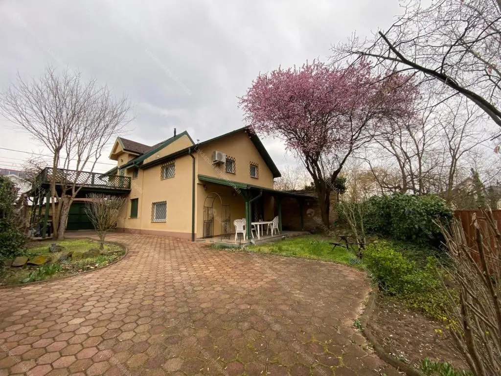 Kiadó albérlet 280000 Ft/hó áron: Fót,  Szent benedek utca . Mérete: 62 nm, 3 szobás | Alberlet.hu - 6686338