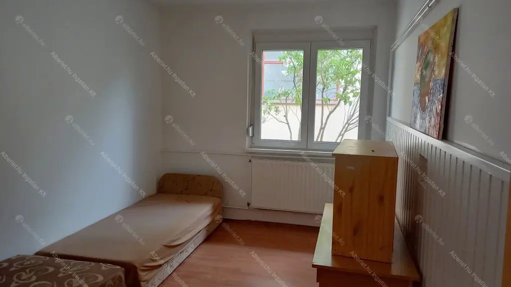 Kiadó albérlet 260000 Ft/hó áron: Galgahévíz,  Mikszáth Kálmán utca. Mérete: 140 nm, 5 szobás | Alberlet.hu - 6688473