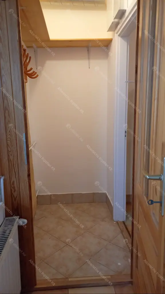 Kiadó albérlet 260000 Ft/hó áron: Galgahévíz,  Mikszáth Kálmán utca. Mérete: 140 nm, 5 szobás | Alberlet.hu - 6688491