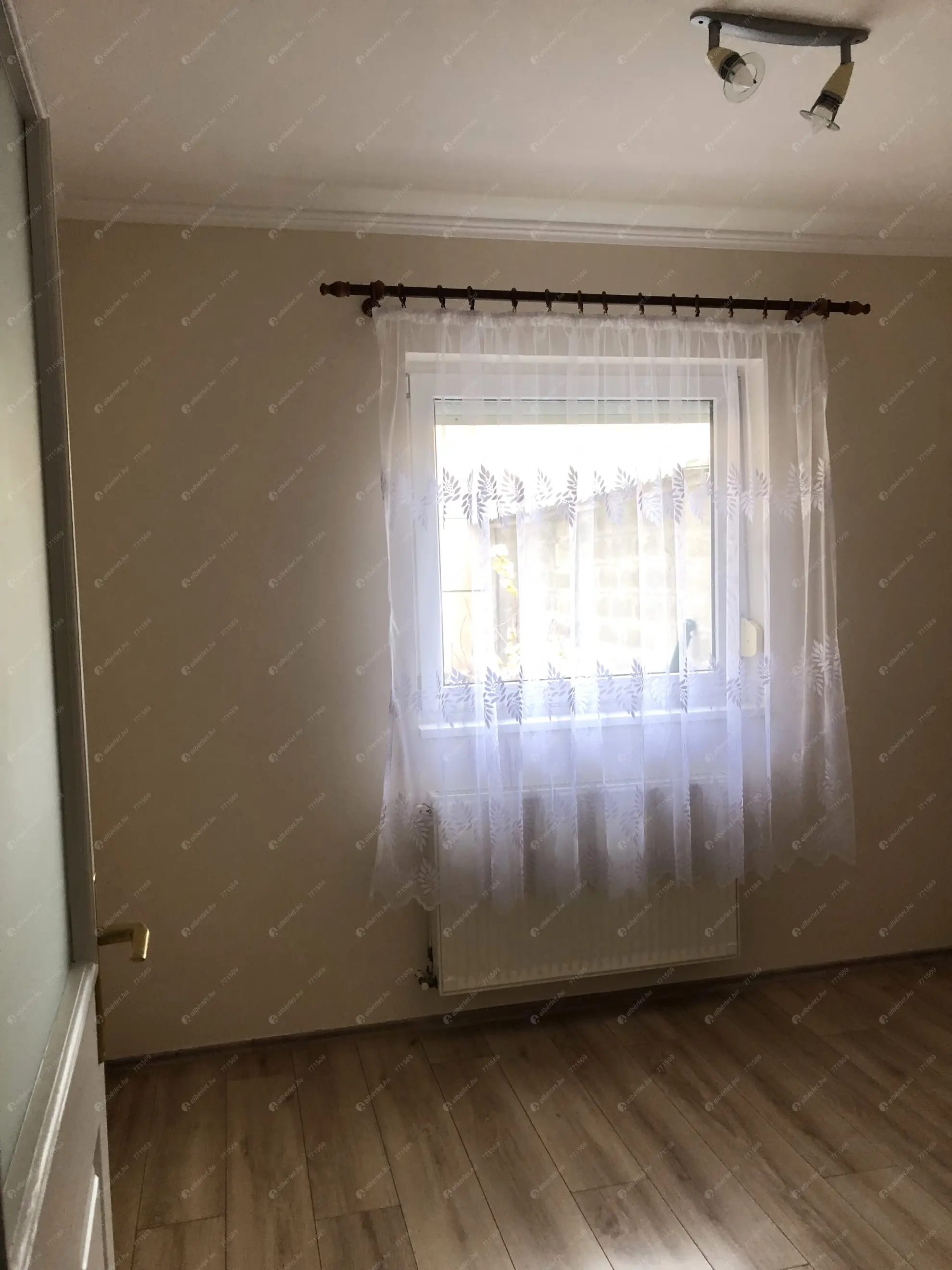 Kiadó albérlet 180000 Ft/hó áron: Győr,   . Mérete: 64 nm, 3 szobás | Alberlet.hu - 6593231