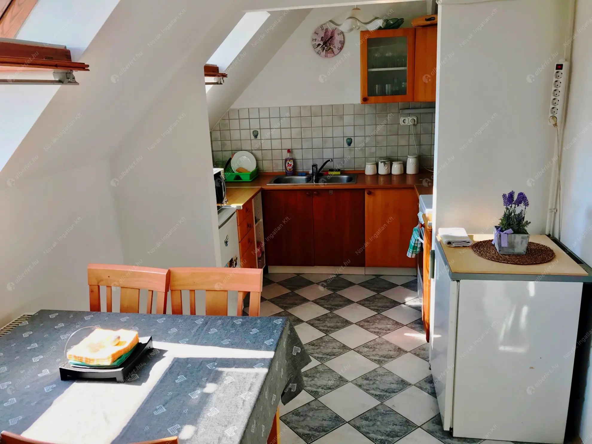 Kiadó albérlet 157000 Ft/hó áron: Győr,  Kiss Ernő utca. Mérete: 50 nm, 2 szobás | Alberlet.hu - 6621714