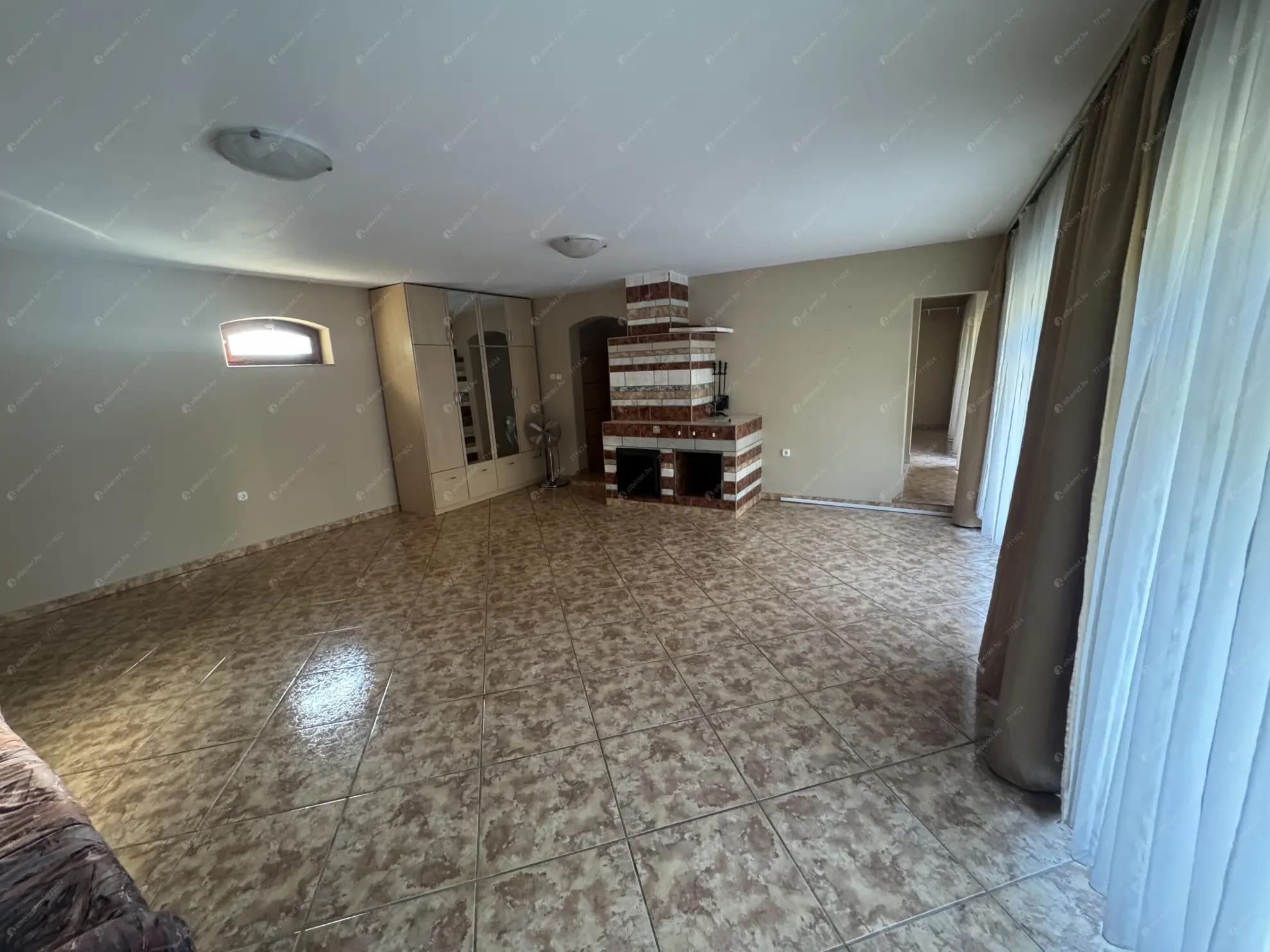 Kiadó albérlet 260000 Ft/hó áron: Kápolnásnyék,   Kutas sor . Mérete: 160 nm, 3 szobás | Alberlet.hu - 6594234