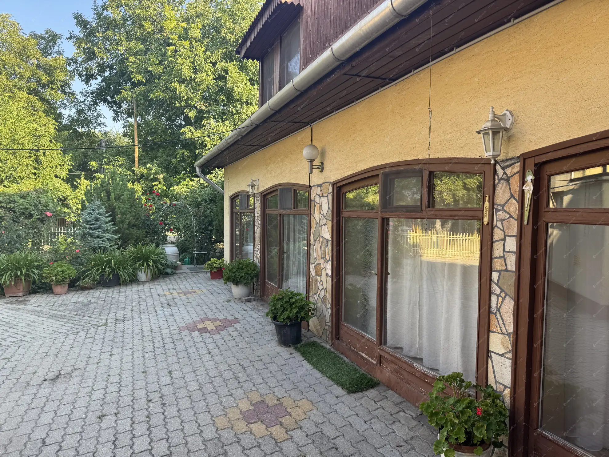 Kiadó albérlet 260000 Ft/hó áron: Kápolnásnyék,   Kutas sor . Mérete: 160 nm, 3 szobás | Alberlet.hu - 6594239