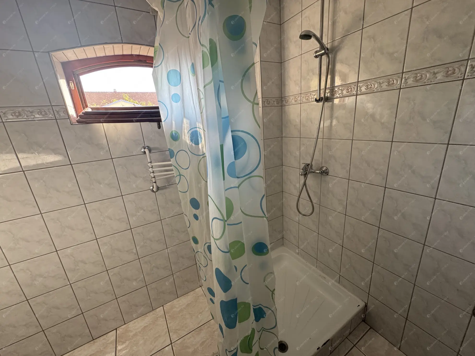 Kiadó albérlet 260000 Ft/hó áron: Kápolnásnyék,   Kutas sor . Mérete: 160 nm, 3 szobás | Alberlet.hu - 6594248