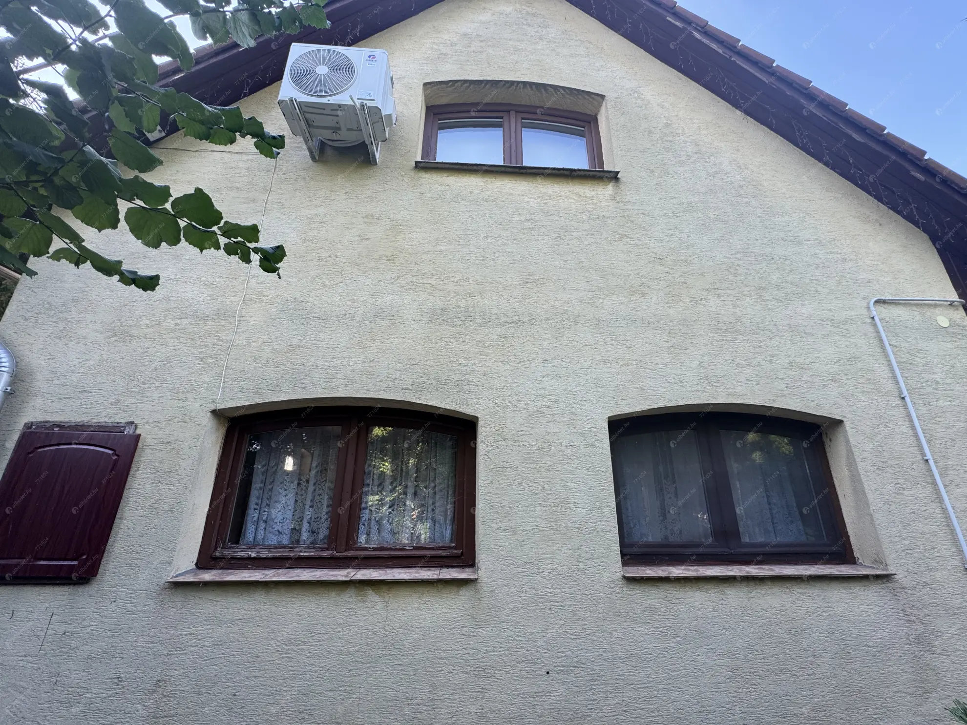 Kiadó albérlet 260000 Ft/hó áron: Kápolnásnyék,   Kutas sor . Mérete: 160 nm, 3 szobás | Alberlet.hu - 6594249