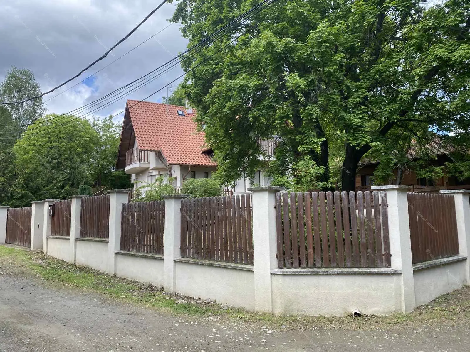 Kiadó albérlet 590000 Ft/hó áron: Leányfalu,  Pincehegyi utca . Mérete: 260 nm, 6 szobás | Alberlet.hu - 6671041