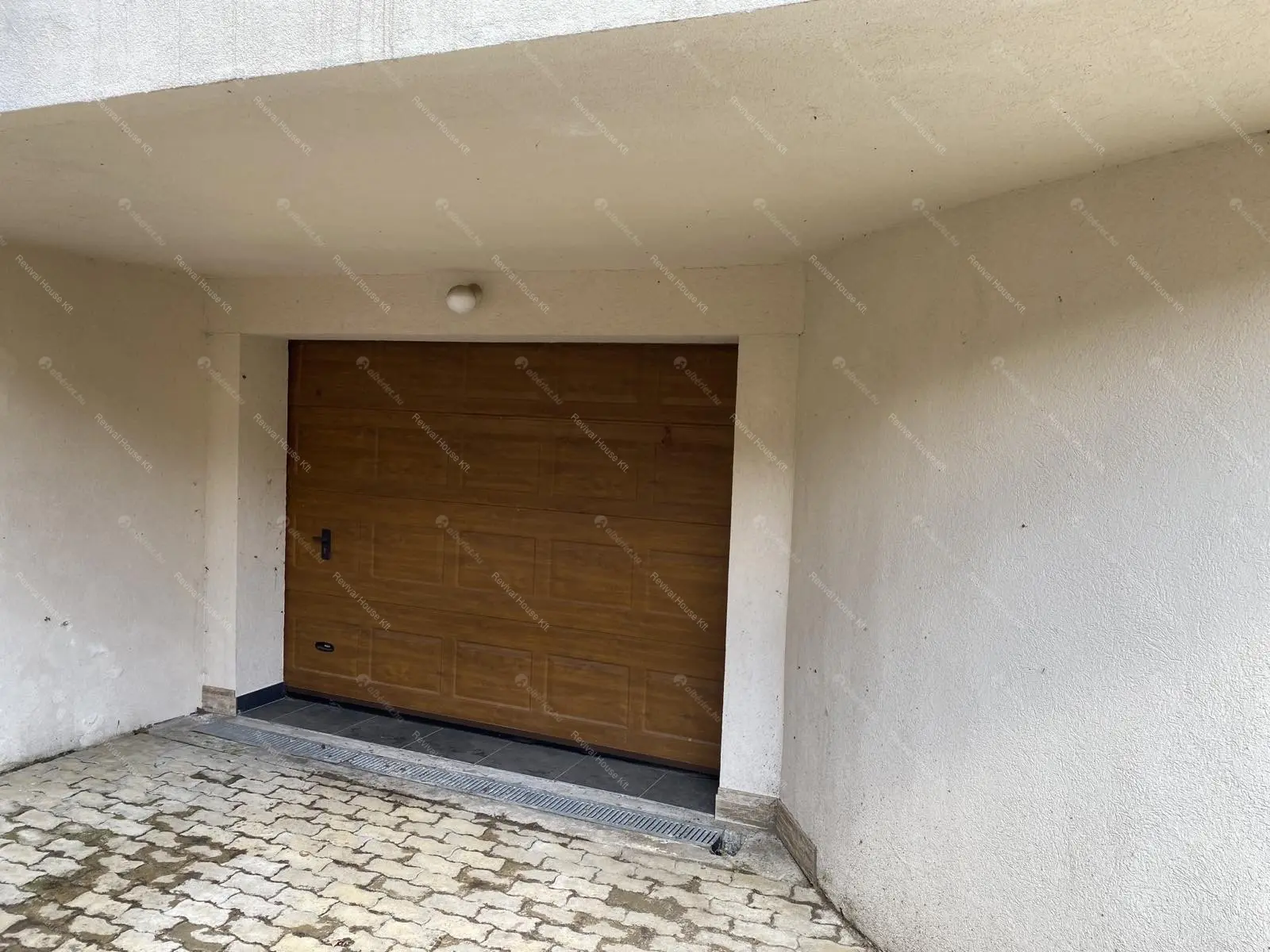 Kiadó albérlet 590000 Ft/hó áron: Leányfalu,  Pincehegyi utca . Mérete: 260 nm, 6 szobás | Alberlet.hu - 6671042