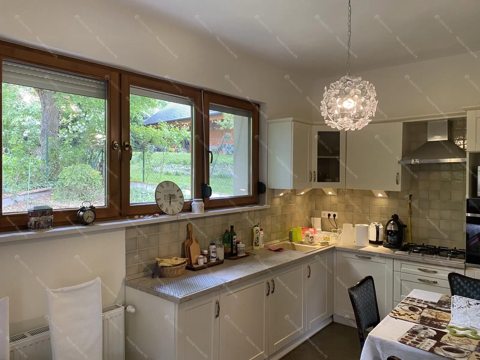 Kiadó albérlet 590000 Ft/hó áron: Leányfalu,  Pincehegyi utca . Mérete: 260 nm, 6 szobás | Alberlet.hu - 6671052