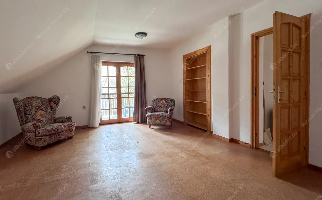 Kiadó albérlet 660000 Ft/hó áron: Nagykovácsi,  Besenyőtelek utca. Mérete: 230 nm, 6 szobás | Alberlet.hu - 6430844