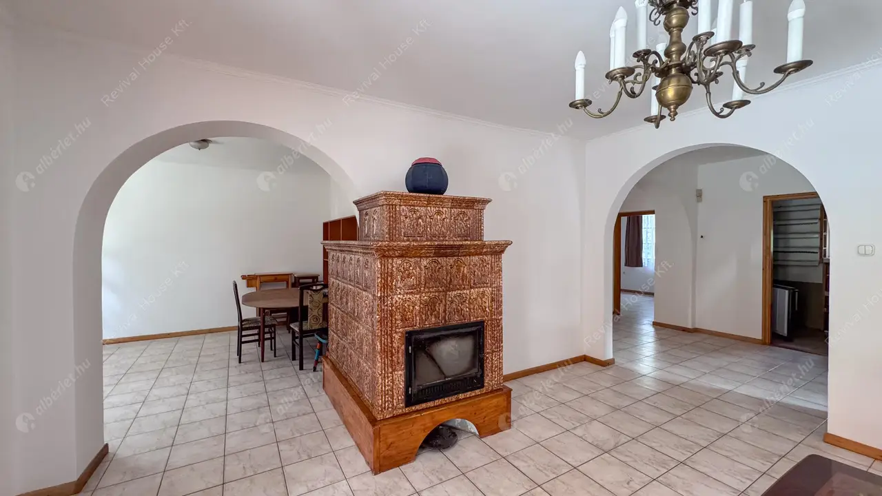 Kiadó albérlet 660000 Ft/hó áron: Nagykovácsi,  Besenyőtelek utca. Mérete: 230 nm, 6 szobás | Alberlet.hu - 6430851