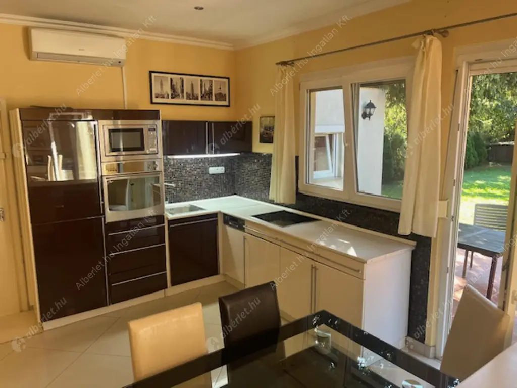 Kiadó albérlet 400000 Ft/hó áron: Nagykovácsi,  Erdősétány utca. Mérete: 90 nm, 3 szobás | Alberlet.hu - 6565575