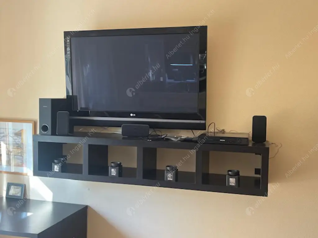 Kiadó albérlet 400000 Ft/hó áron: Nagykovácsi,  Erdősétány utca. Mérete: 90 nm, 3 szobás | Alberlet.hu - 6565589