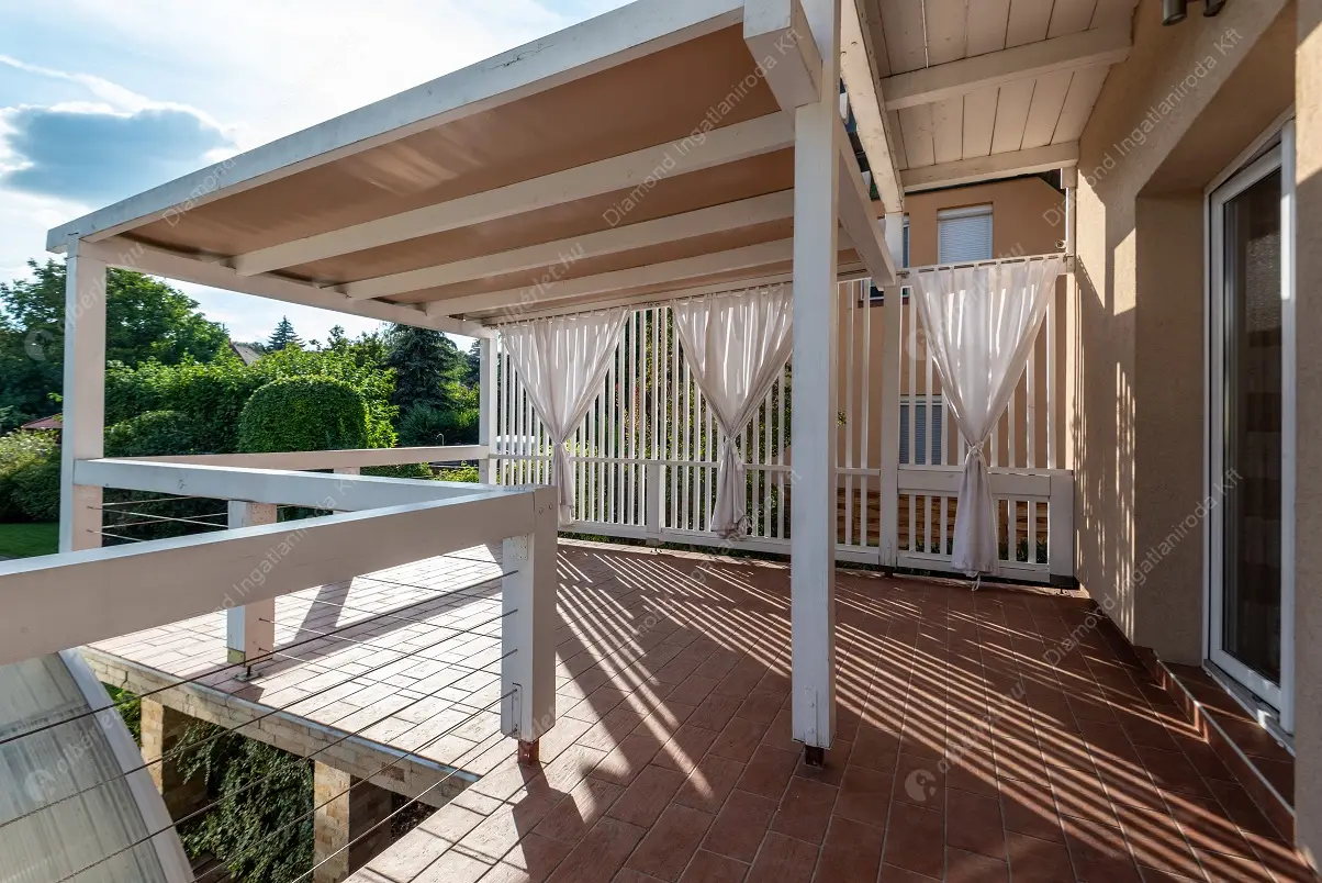 Kiadó albérlet 1088000 Ft/hó áron: Nagykovácsi,  Pók utca. Mérete: 280 nm, 7 szobás | Alberlet.hu - 6400946