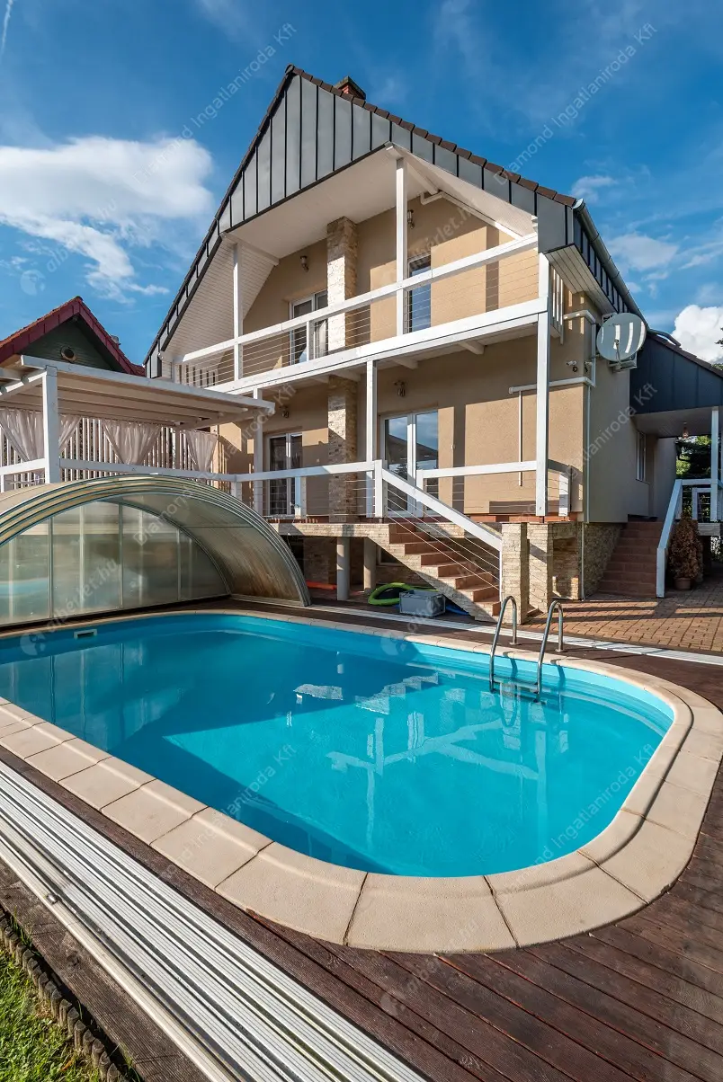 Kiadó albérlet 1088000 Ft/hó áron: Nagykovácsi,  Pók utca. Mérete: 280 nm, 7 szobás | Alberlet.hu - 6400949