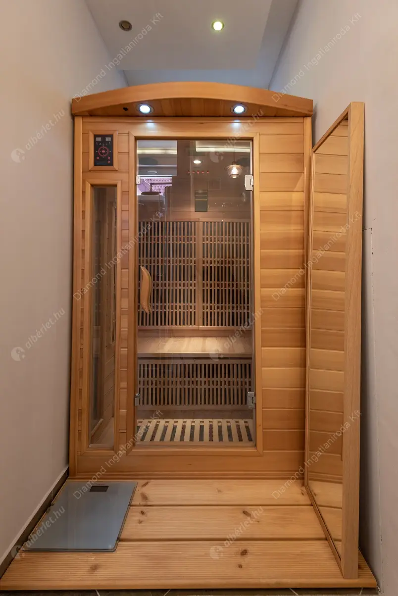 Kiadó albérlet 1088000 Ft/hó áron: Nagykovácsi,  Pók utca. Mérete: 280 nm, 7 szobás | Alberlet.hu - 6400950