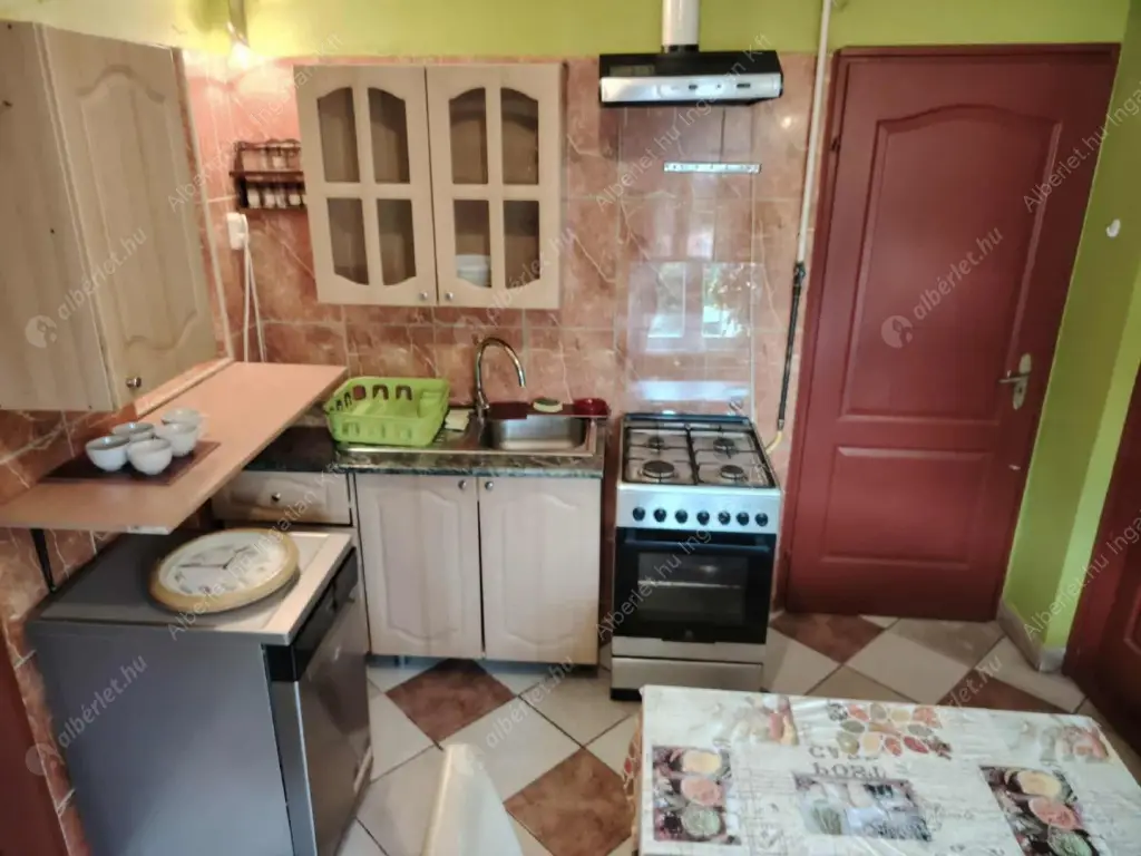 Kiadó albérlet 380000 Ft/hó áron: Nagykovácsi,  Puskin utca. Mérete: 110 nm, 3 szobás | Alberlet.hu - 6568946