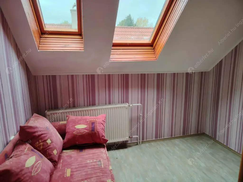 Kiadó albérlet 380000 Ft/hó áron: Nagykovácsi,  Puskin utca. Mérete: 110 nm, 3 szobás | Alberlet.hu - 6591587