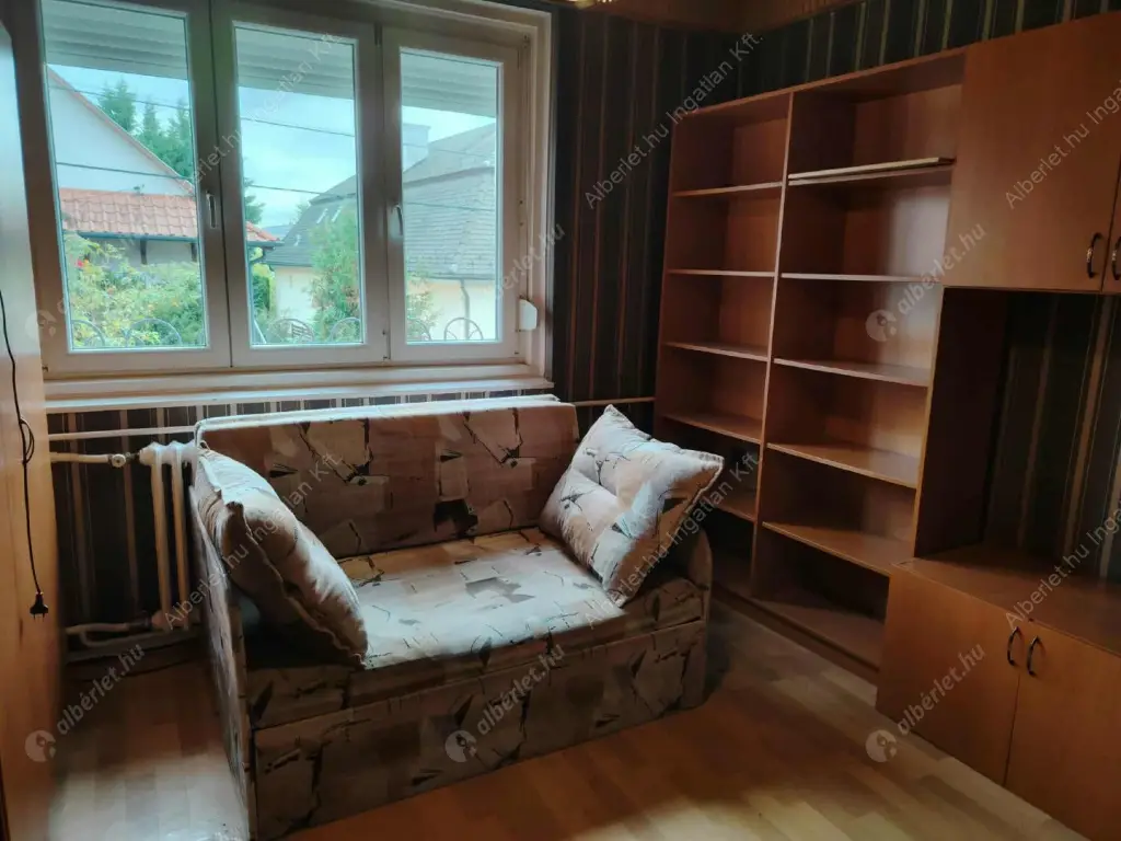 Kiadó albérlet 380000 Ft/hó áron: Nagykovácsi,  Puskin utca. Mérete: 110 nm, 3 szobás | Alberlet.hu - 6591598