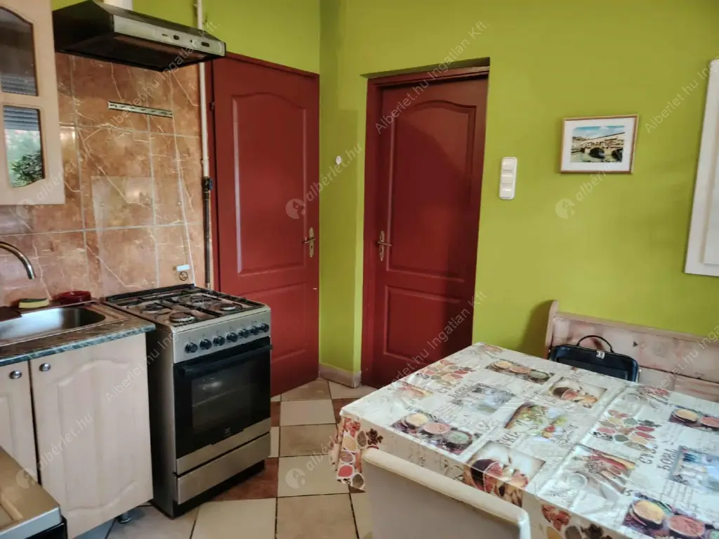 Kiadó albérlet 380000 Ft/hó áron: Nagykovácsi,  Puskin utca. Mérete: 110 nm, 3 szobás | Alberlet.hu - 6591601