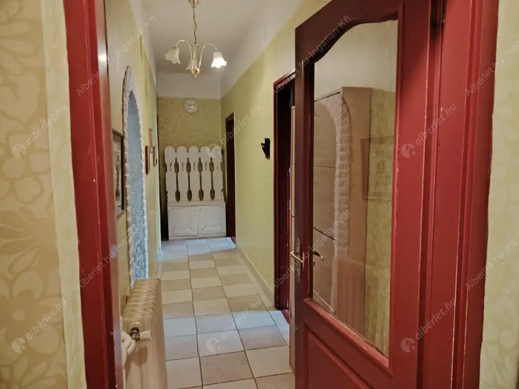 Kiadó albérlet 380000 Ft/hó áron: Nagykovácsi,  Puskin utca. Mérete: 110 nm, 3 szobás | Alberlet.hu - 6616583