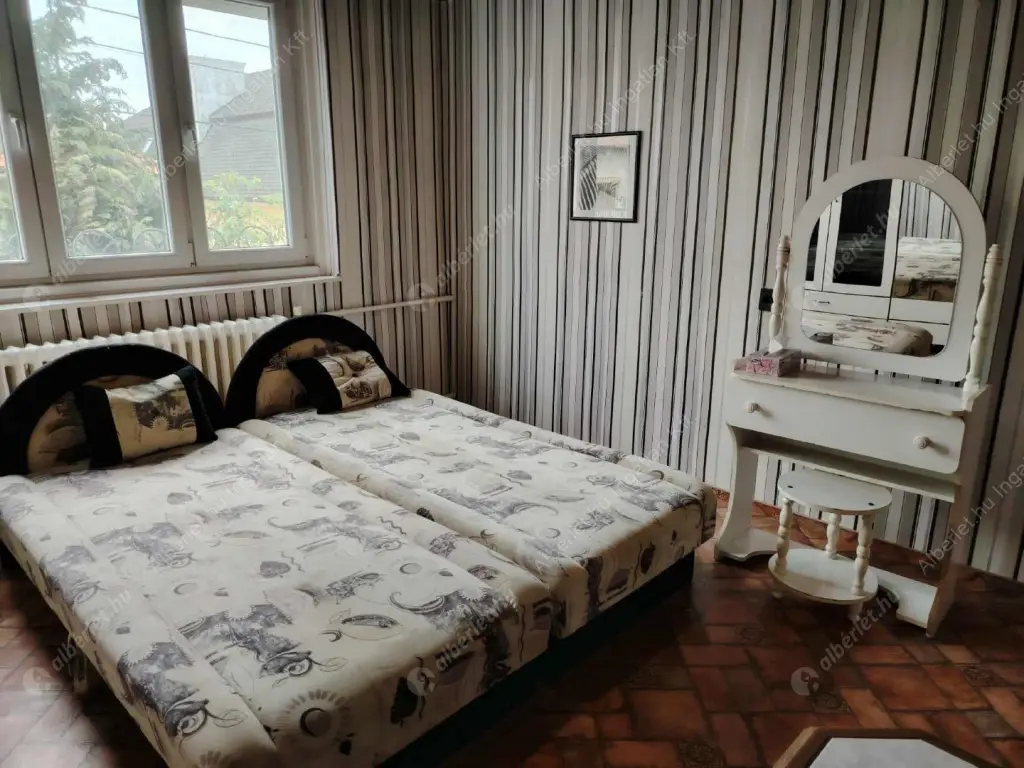 Kiadó albérlet 380000 Ft/hó áron: Nagykovácsi,  Puskin utca. Mérete: 110 nm, 3 szobás | Alberlet.hu - 6616584