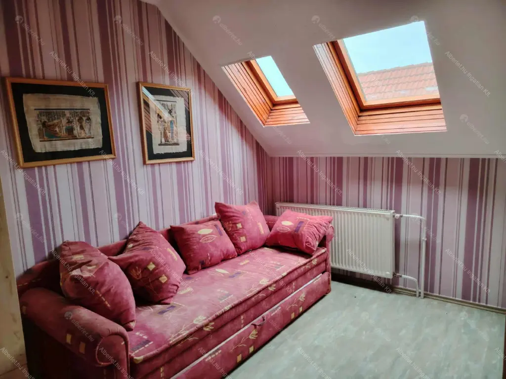 Kiadó albérlet 380000 Ft/hó áron: Nagykovácsi,  Puskin utca. Mérete: 90 nm, 3 szobás | Alberlet.hu - 6666121