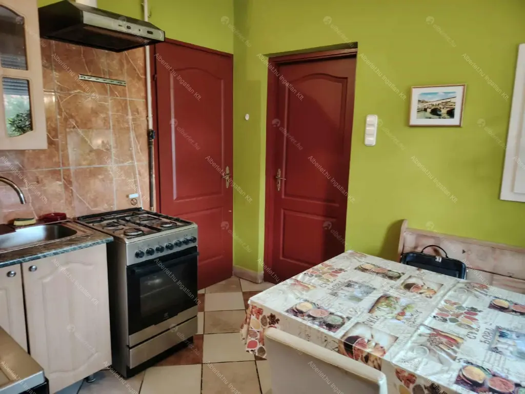 Kiadó albérlet 380000 Ft/hó áron: Nagykovácsi,  Puskin utca. Mérete: 90 nm, 3 szobás | Alberlet.hu - 6666136