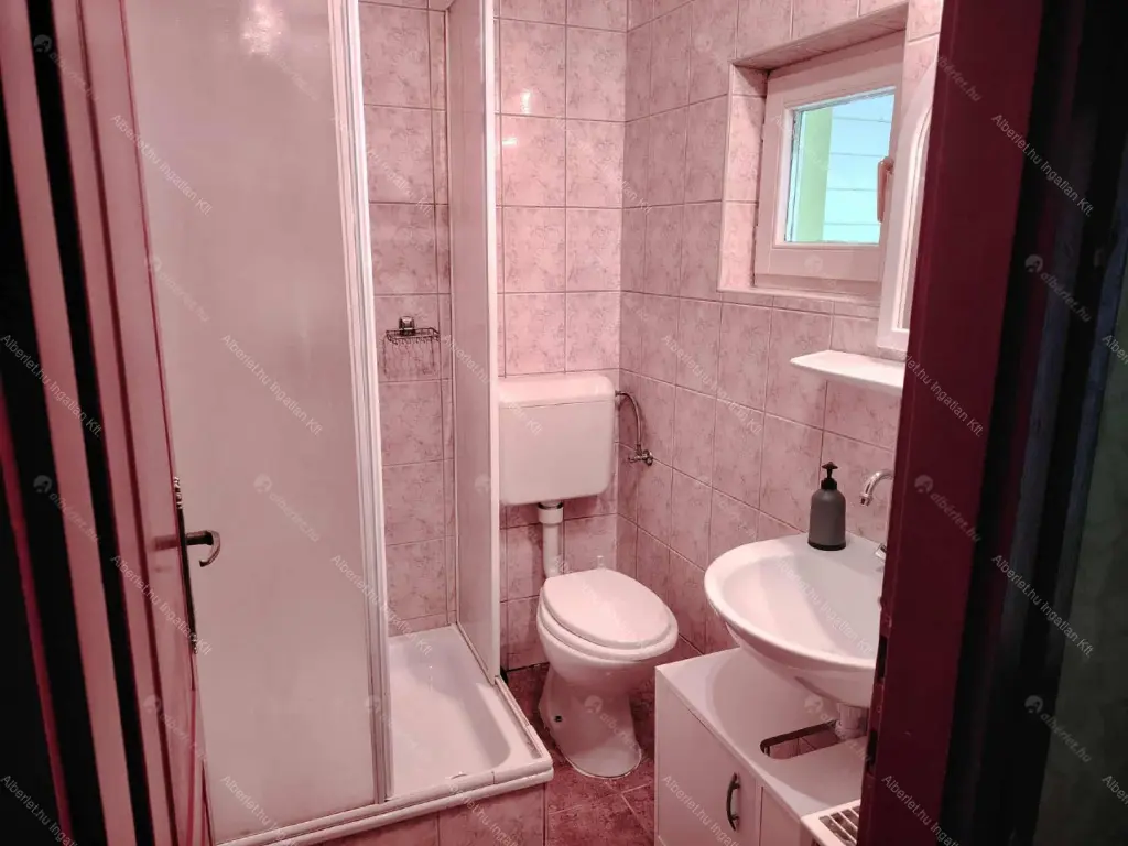 Kiadó albérlet 380000 Ft/hó áron: Nagykovácsi,  Puskin utca. Mérete: 90 nm, 3 szobás | Alberlet.hu - 6666145