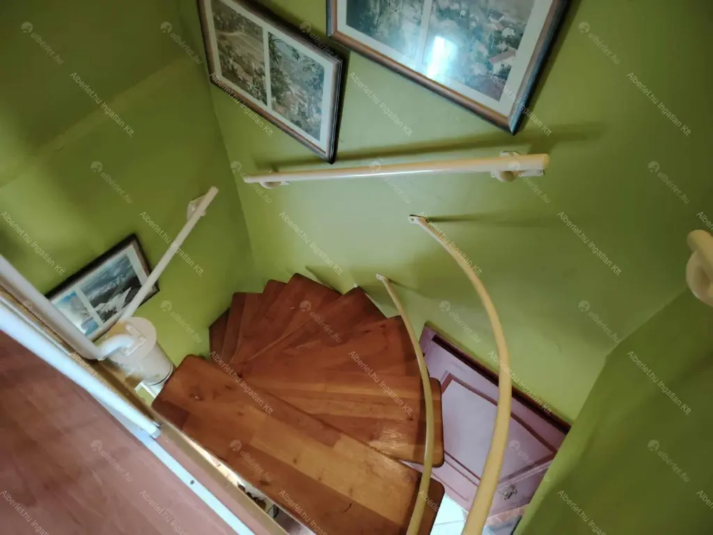 Kiadó albérlet 380000 Ft/hó áron: Nagykovácsi,  Puskin utca. Mérete: 90 nm, 3 szobás | Alberlet.hu - 6666146