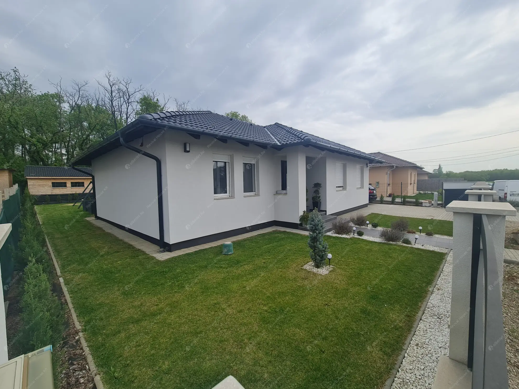 Kiadó albérlet 650000 Ft/hó áron: Nagytarcsa,  Zsurló utca. Mérete: 150 nm, 5 szobás | Alberlet.hu - 6617889