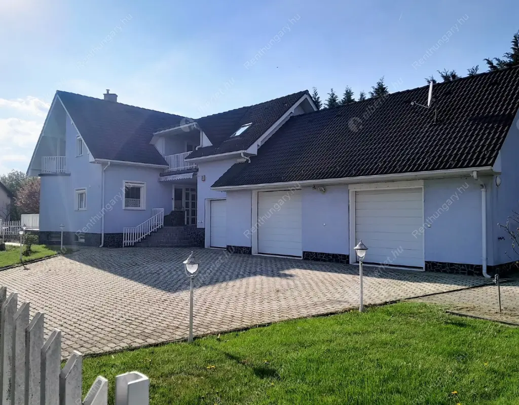 Kiadó albérlet 1200000 Ft/hó áron: Paks,  Ezredvég utca. Mérete: 400 nm, 5 szobás | Alberlet.hu - 6458547