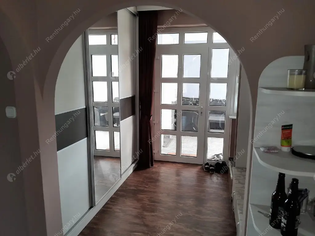 Kiadó albérlet 1200000 Ft/hó áron: Paks,  Ezredvég utca. Mérete: 400 nm, 5 szobás | Alberlet.hu - 6458559