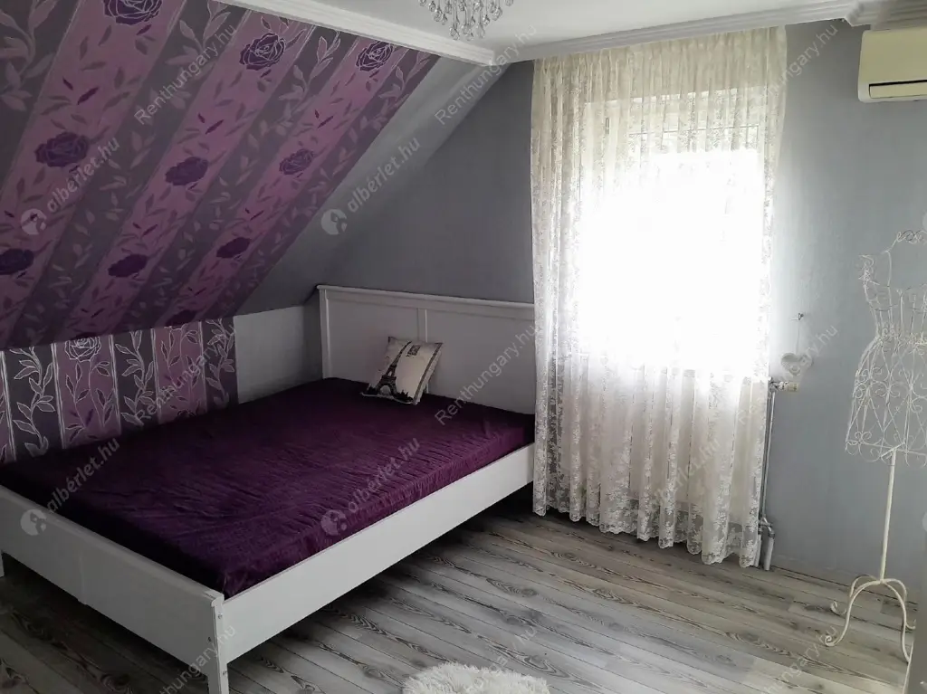 Kiadó albérlet 1200000 Ft/hó áron: Paks,  Ezredvég utca. Mérete: 400 nm, 5 szobás | Alberlet.hu - 6458560