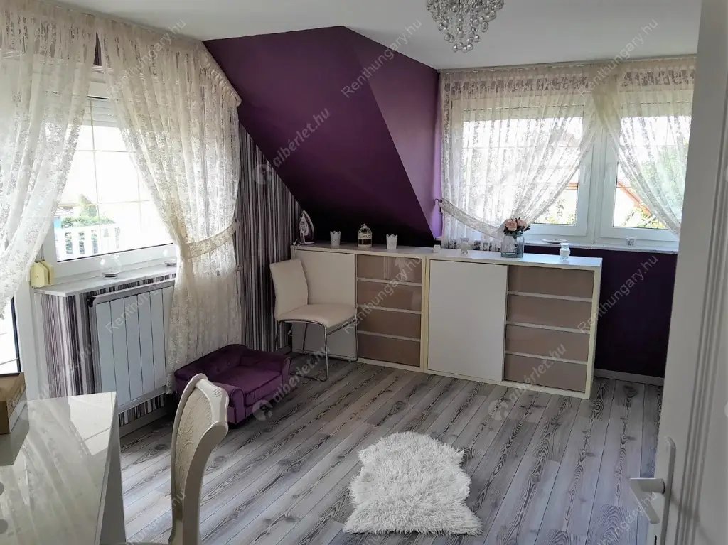 Kiadó albérlet 1200000 Ft/hó áron: Paks,  Ezredvég utca. Mérete: 400 nm, 5 szobás | Alberlet.hu - 6458562