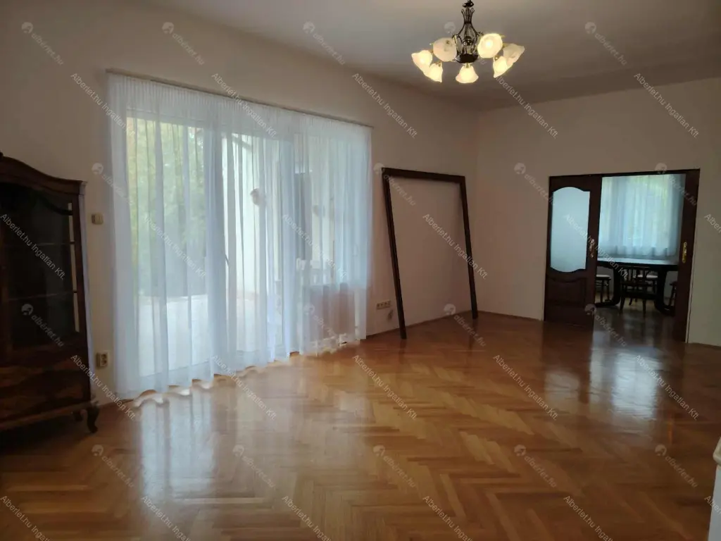 Kiadó albérlet 590000 Ft/hó áron: Remeteszőlős,  Banka utca. Mérete: 190 nm, 5 szobás | Alberlet.hu - 6641919