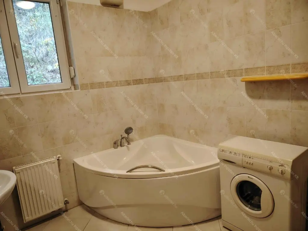 Kiadó albérlet 590000 Ft/hó áron: Remeteszőlős,  Banka utca. Mérete: 190 nm, 5 szobás | Alberlet.hu - 6641936