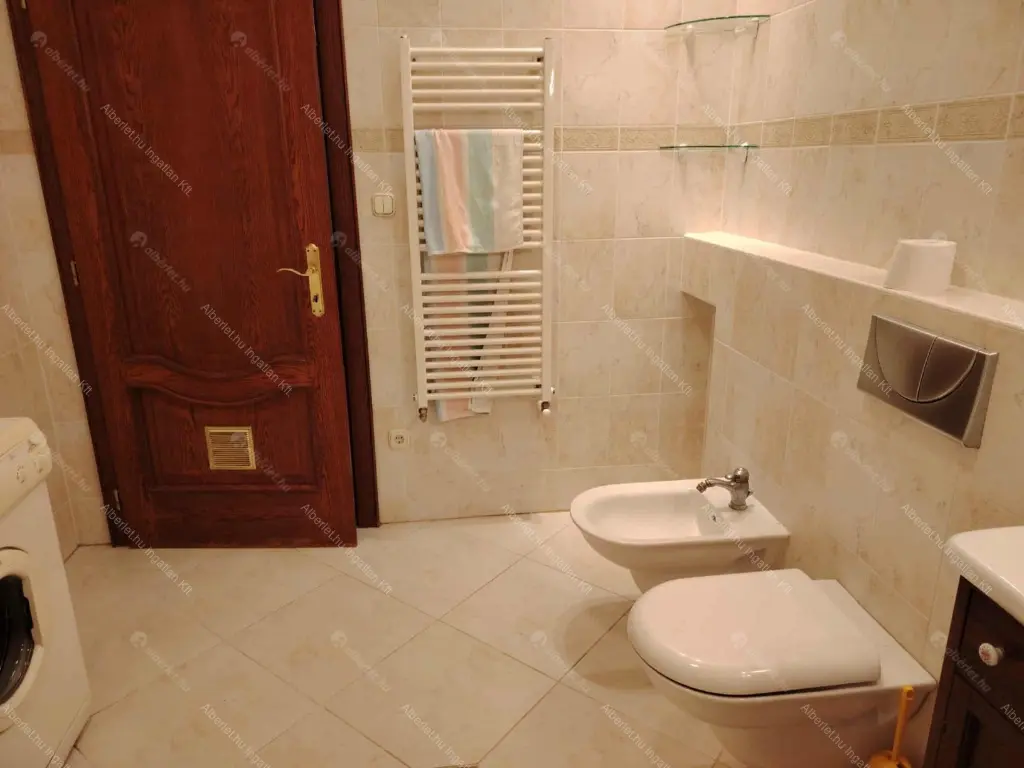 Kiadó albérlet 590000 Ft/hó áron: Remeteszőlős,  Banka utca. Mérete: 190 nm, 5 szobás | Alberlet.hu - 6641941