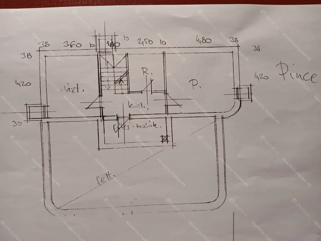 Kiadó albérlet 590000 Ft/hó áron: Remeteszőlős,  Banka utca. Mérete: 190 nm, 5 szobás | Alberlet.hu - 6641946