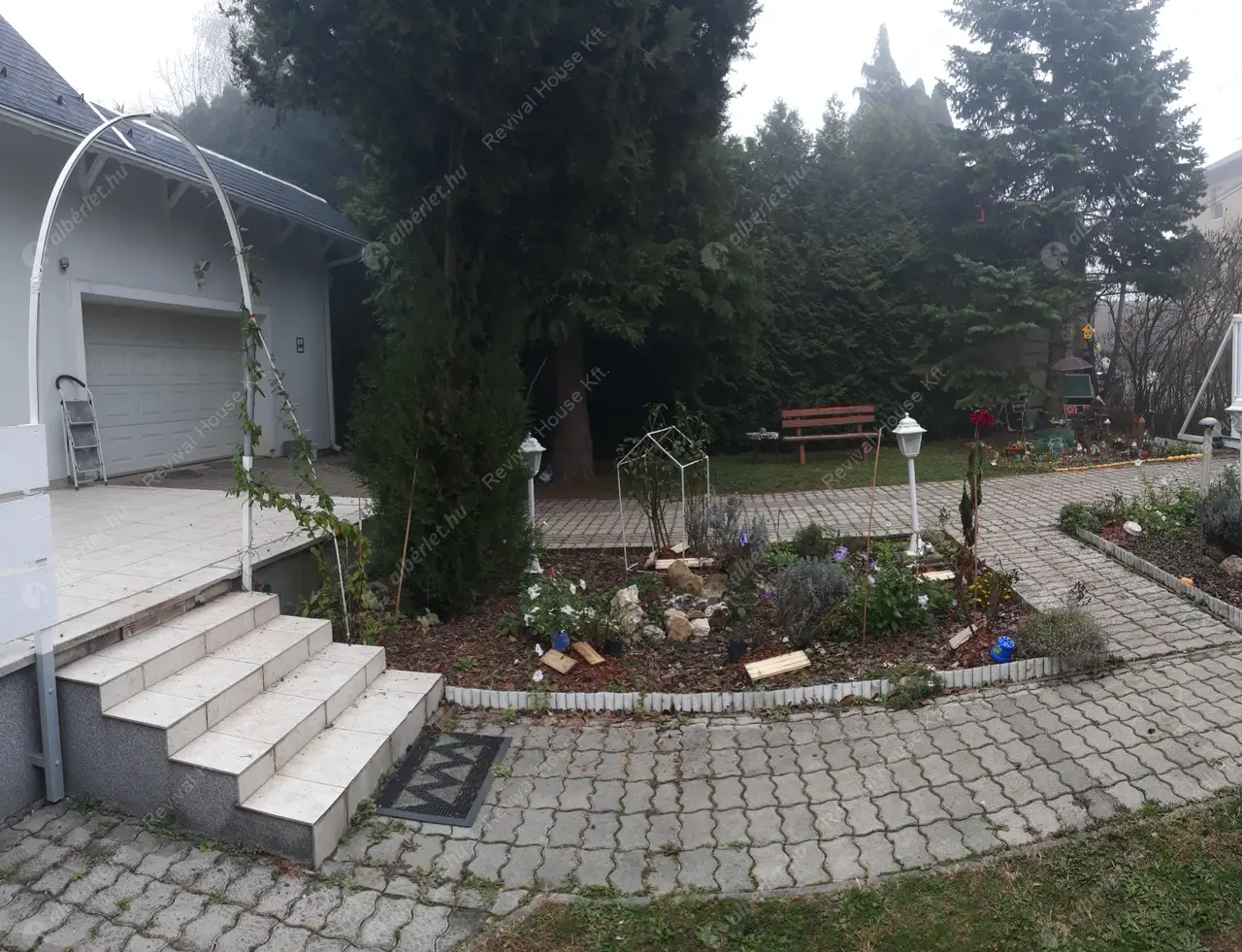 Kiadó albérlet 640000 Ft/hó áron: Remeteszőlős,  Szaturnusz utca. Mérete: 275 nm, 5 szobás | Alberlet.hu - 4508836