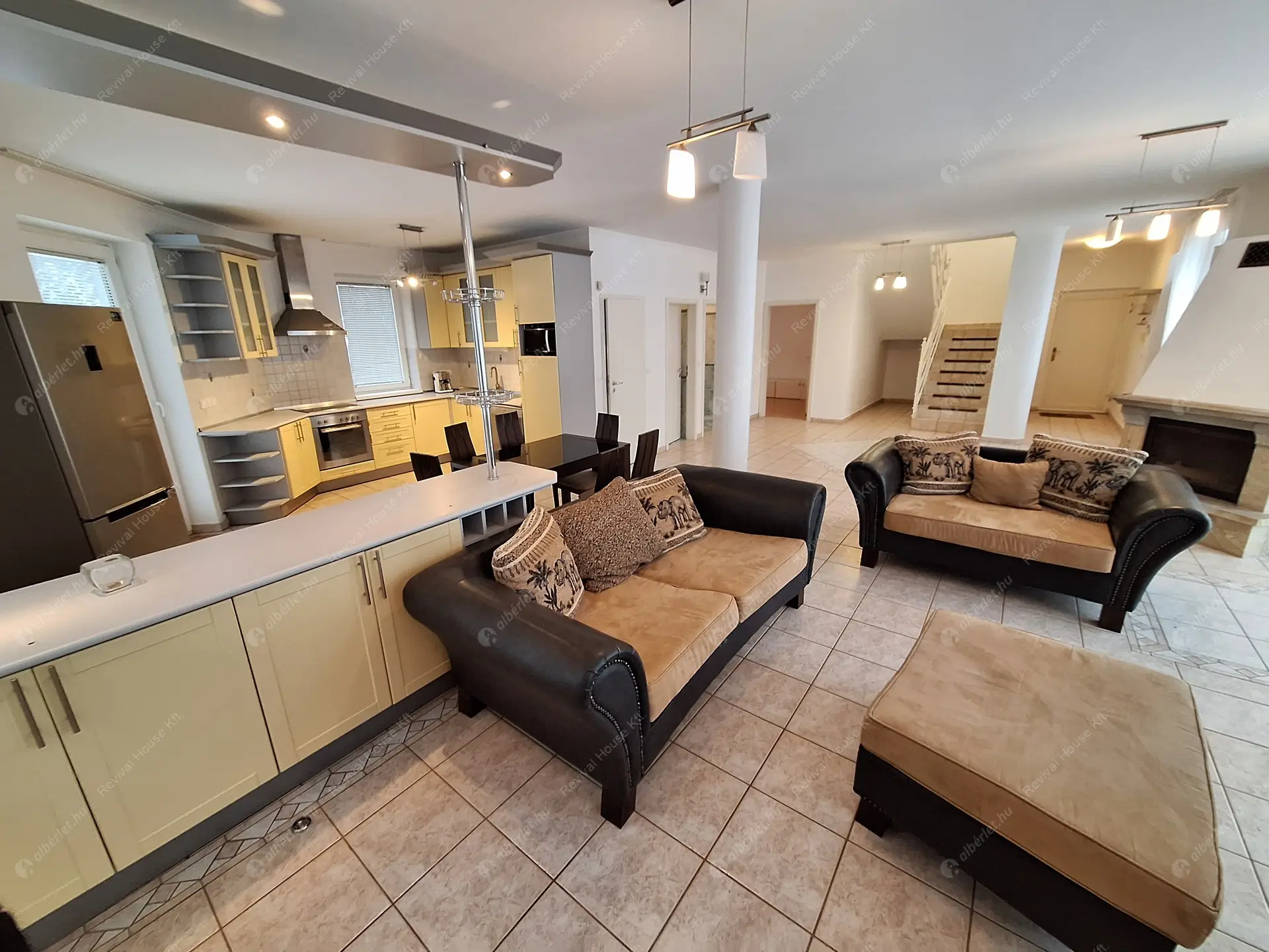 Kiadó albérlet 640000 Ft/hó áron: Remeteszőlős,  Szaturnusz utca. Mérete: 275 nm, 5 szobás | Alberlet.hu - 6366294