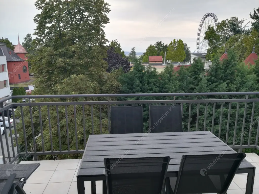 Kiadó albérlet 169000 Ft/hó áron: Siófok,  Köztársaság utca. Mérete: 45 nm, 3 szobás | Alberlet.hu - 6615998