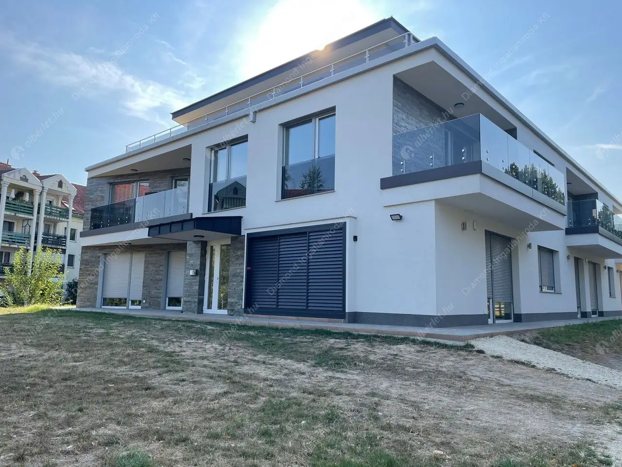 Kiadó albérlet 200000 Ft/hó áron: Siófok,  Nefelejcs utca  . Mérete: 50 nm, 2 szobás | Alberlet.hu - 6579373