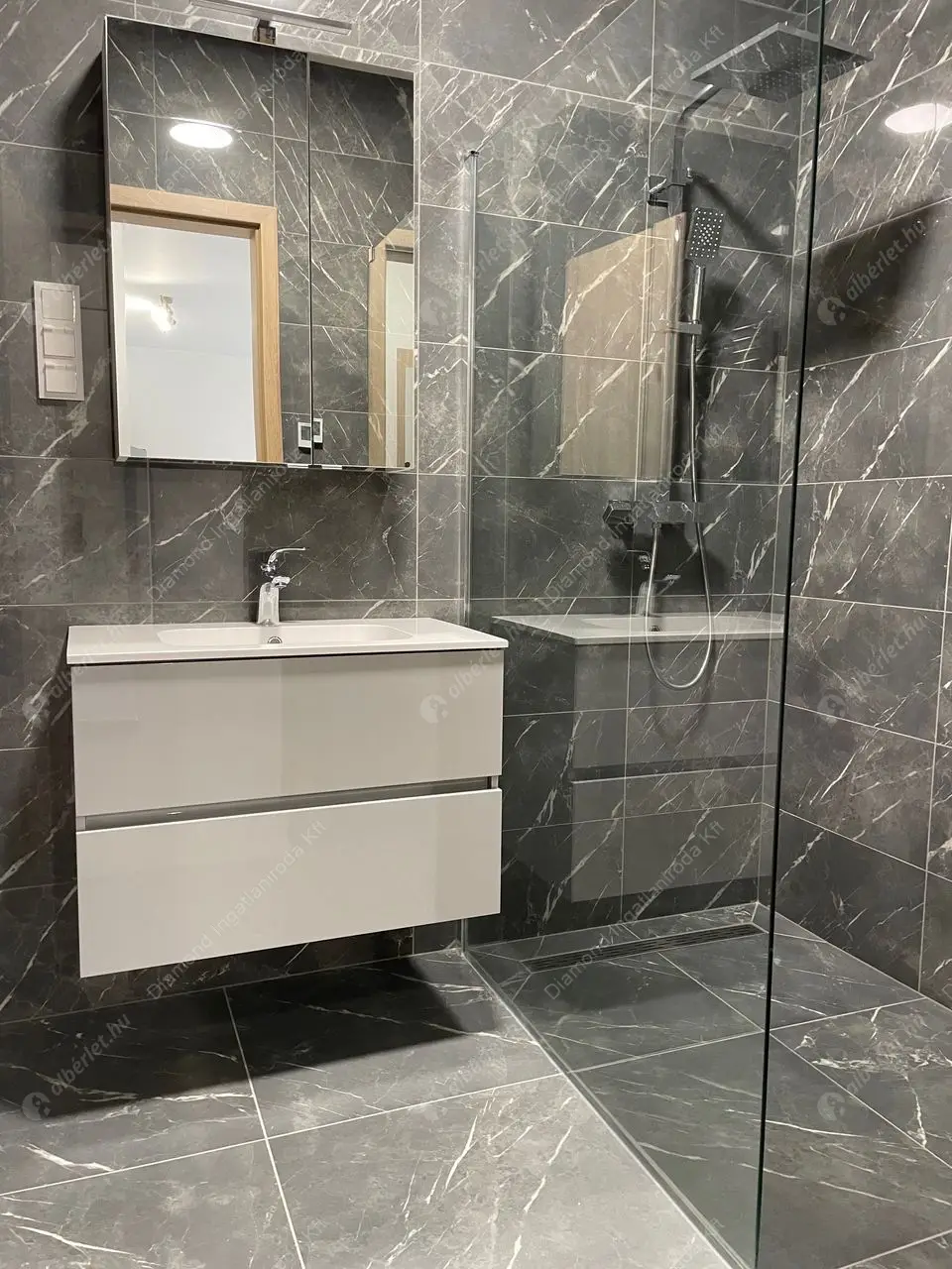 Kiadó albérlet 200000 Ft/hó áron: Siófok,  Nefelejcs utca  . Mérete: 50 nm, 2 szobás | Alberlet.hu - 6579379