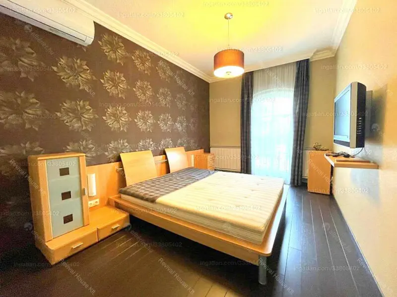 Kiadó albérlet 900000 Ft/hó áron: Solymár,  Kölcsey utca. Mérete: 220 nm, 4 szobás | Alberlet.hu - 6193076