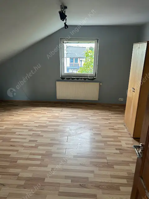 Kiadó albérlet 650000 Ft/hó áron: Szigethalom,  Mű utca . Mérete: 286 nm, 4 szobás | Alberlet.hu - 6553276