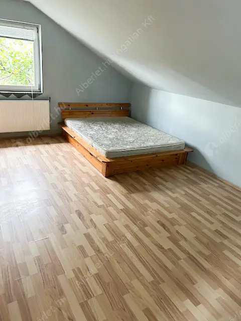 Kiadó albérlet 650000 Ft/hó áron: Szigethalom,  Mű utca . Mérete: 286 nm, 4 szobás | Alberlet.hu - 6553277