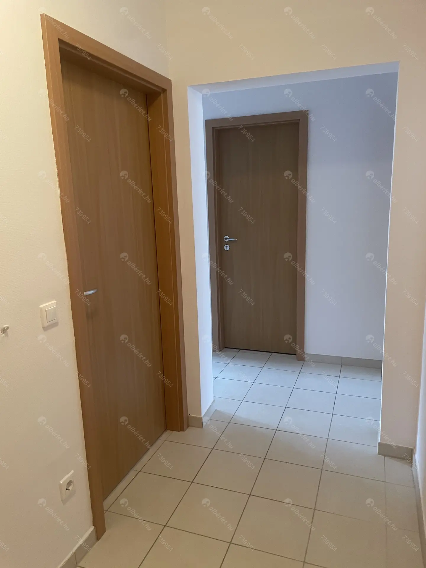 Kiadó albérlet 140000 Ft/hó áron: Táborfalva ,  Tarcsay út . Mérete: 54 nm, 2 szobás | Alberlet.hu - 6160316